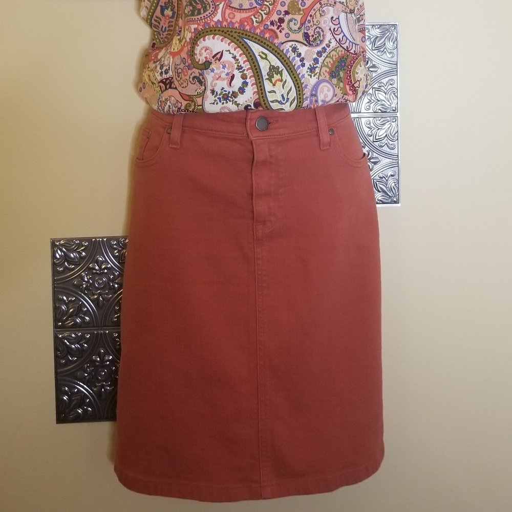 LL Bean 1912 Favorite Fit Skirt Sz 8 Reg